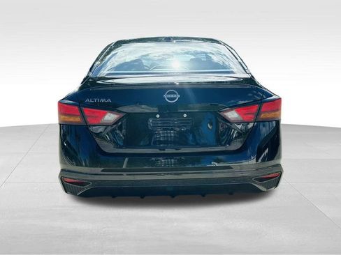 Used 2025 Nissan Altima 2.5 S FWD image 6