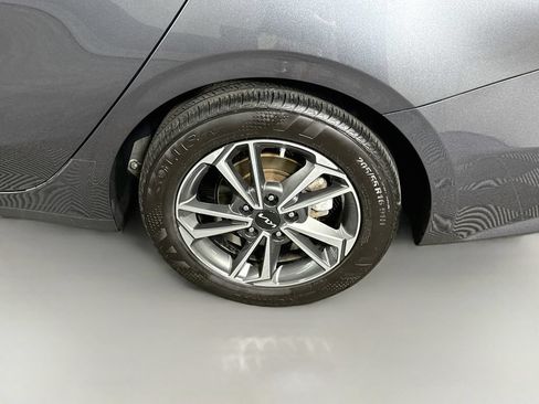 Used 2023 Kia Forte LXS FWD image 33