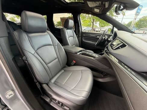Used 2023 Buick Enclave Essence w/ Experience Buick Package FWD image 29