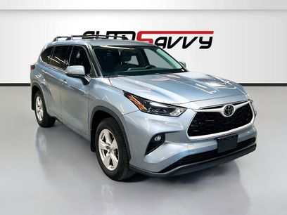 Used 2022 Toyota Highlander LE