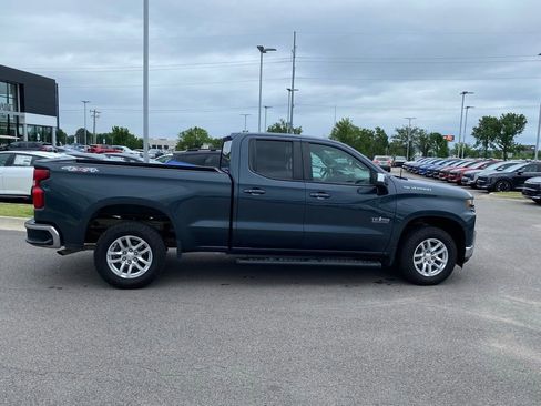 Used 2019 Chevrolet Silverado 1500 LT w/ Texas Edition AWD/4WD image 9