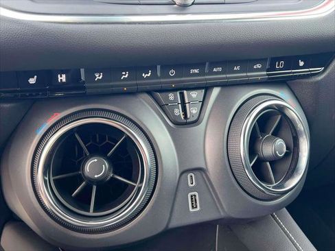 Used 2025 Chevrolet Blazer LT w/ Driver Confidence Package image 30