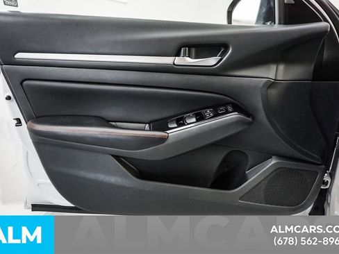 Used 2025 Nissan Altima 2.5 SR FWD image 45