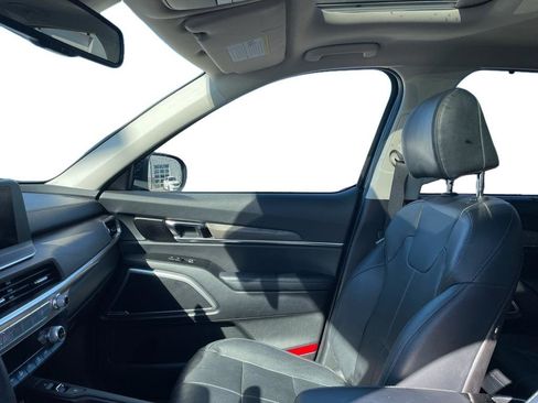 Used 2022 Kia Telluride EX w/ EX Premium Package image 7