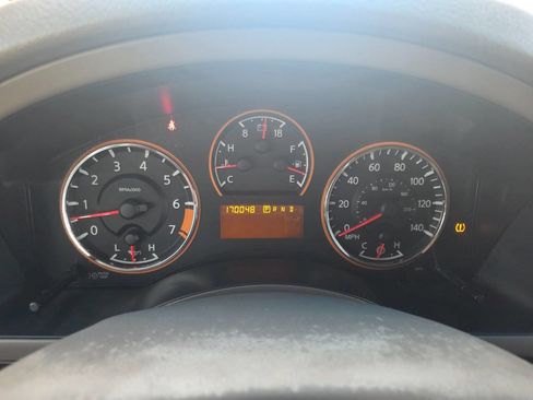 Used 2012 Nissan Armada Platinum image 30