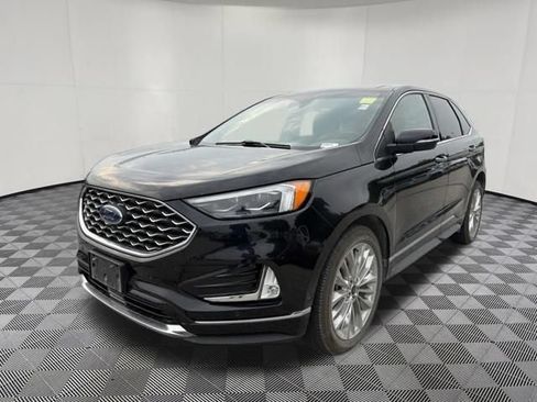 Used 2020 Ford Edge Titanium w/ Equipment Group 301A AWD/4WD image 14