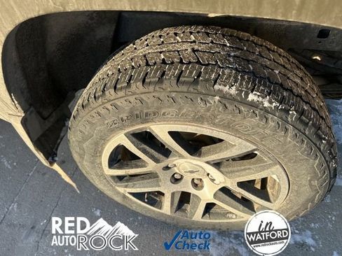 Used 2023 Chevrolet Colorado Z71 w/ Z71 Convenience Package 2 image 14