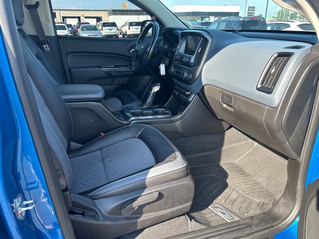 Used 2022 Chevrolet Colorado Z71 AWD/4WD image 17