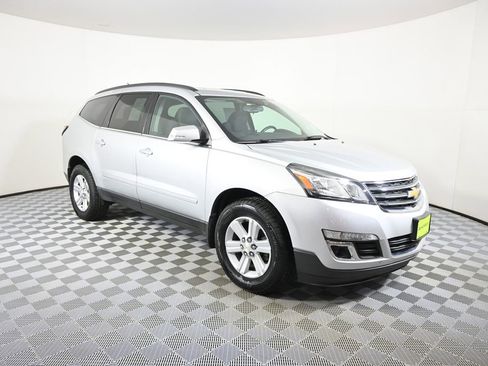 Used 2013 Chevrolet Traverse LT image 9