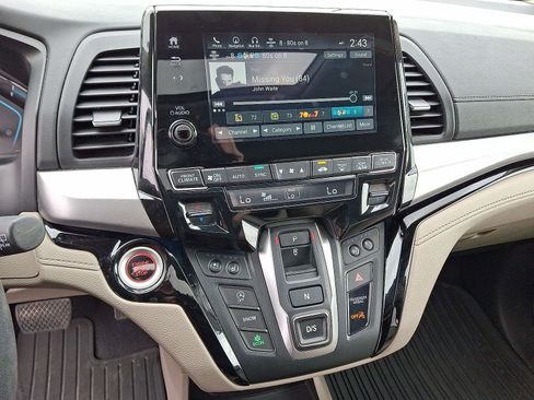 Used 2019 Honda Odyssey Elite image 14