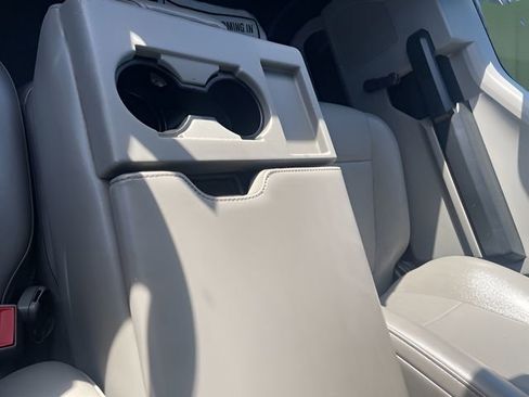 Used 2019 Ford F550 2WD Regular Cab Super Duty image 10