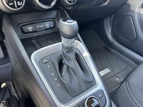 New 2026 Hyundai Venue SEL FWD image 27