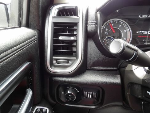 Used 2024 RAM 2500 Laramie w/ Safety Group AWD/4WD image 19