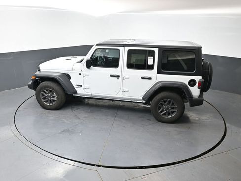 Used 2025 Jeep Wrangler Unlimited Sport AWD/4WD image 20