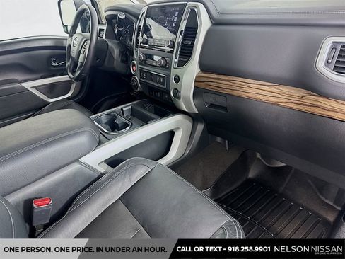 Used 2020 Nissan Titan SL w/ Moonroof Package AWD/4WD image 32