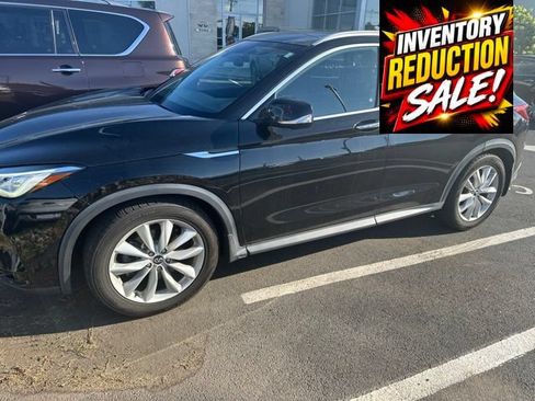 Used 2019 INFINITI QX50 Essential w/ Premium Heat Package AWD/4WD image 3