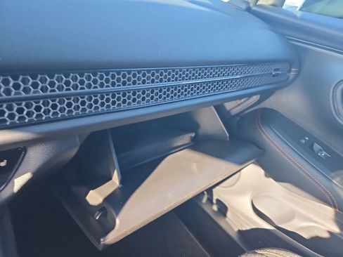 Certified 2025 Honda HR-V Sport image 23