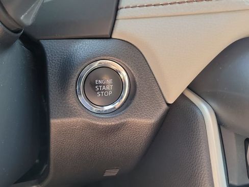 Certified 2025 Toyota RAV4 XLE w/ Convenience Package FWD image 27