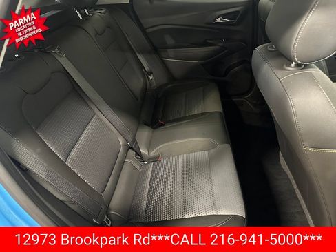 Used 2025 Chevrolet Trax LT FWD image 20