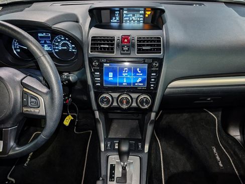 Used 2017 Subaru Forester 2.5i Premium AWD/4WD image 33