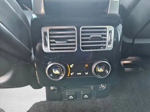 Used 2021 Land Rover Range Rover Westminster Edition image 17