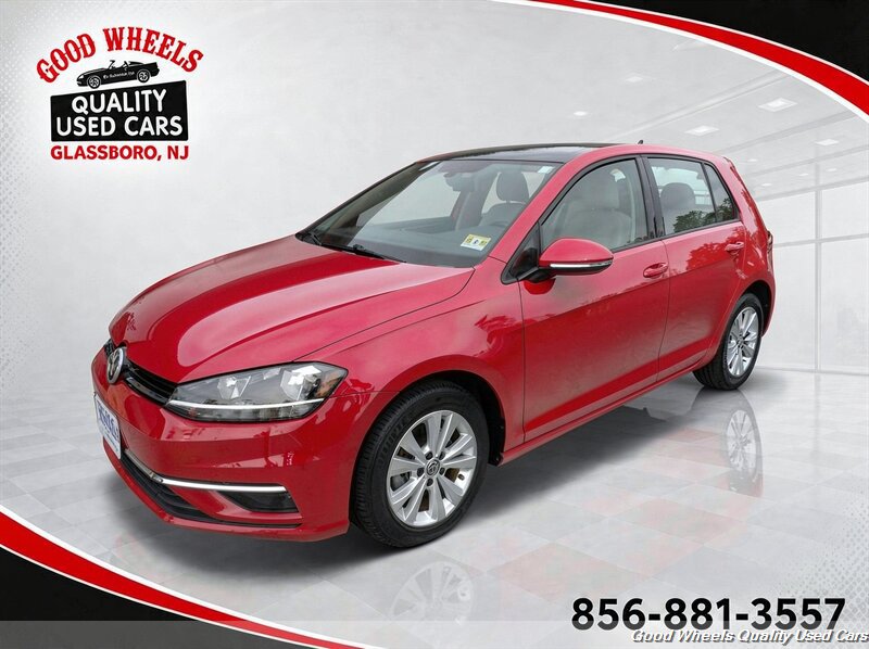 Used 2018 Volkswagen Golf SE FWD image 1
