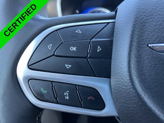 Used 2024 Chrysler Pacifica Touring-L FWD image 21