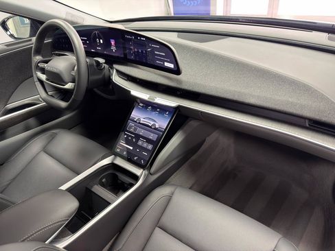 Used 2025 Lucid Air Pure RWD image 23