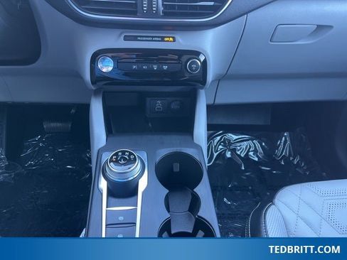 Certified 2024 Ford Escape Platinum w/ Premium Technology Package image 36