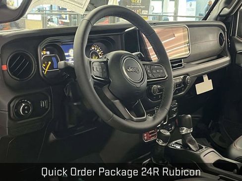 Certified 2025 Jeep Gladiator Rubicon w/ Dual Top Group image 12