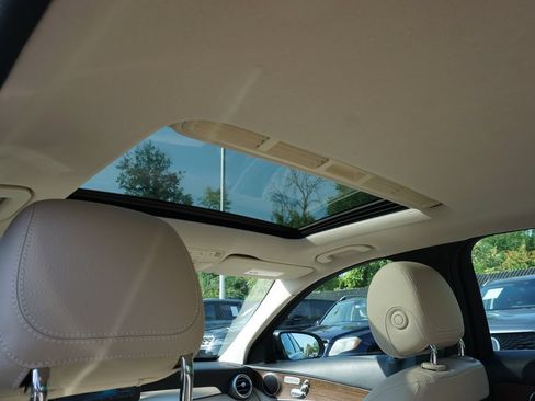 Certified 2020 Mercedes-Benz C 300 4MATIC Sedan image 24