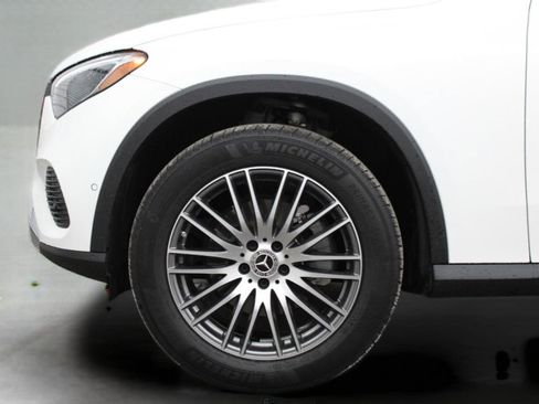 Used 2025 Mercedes-Benz GLC 300 image 6