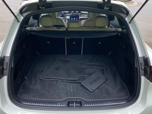 Used 2025 Mercedes-Benz GLC 300 image 28