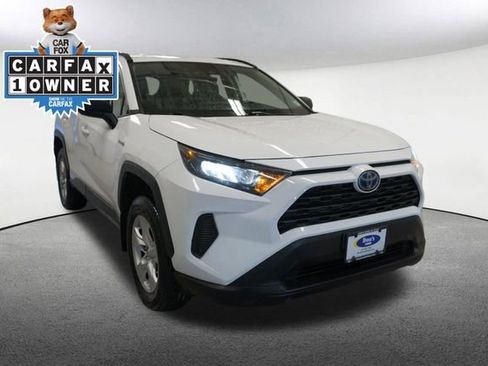 Used 2021 Toyota RAV4 LE image 8