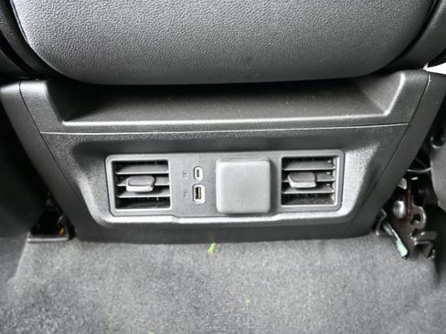 Used 2026 GMC Sierra 1500 SLT AWD/4WD image 17