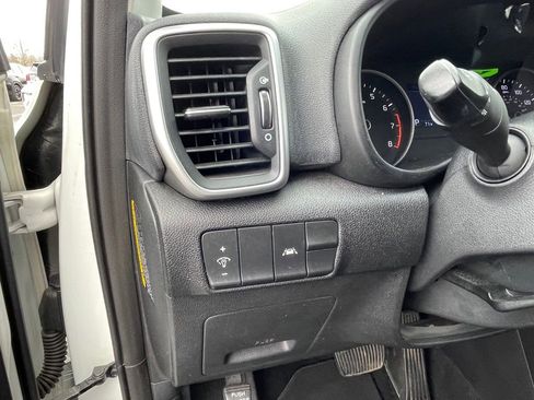 Used 2020 Kia Sportage LX image 14