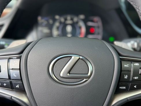 Used 2024 Lexus ES 350 350 w/ Premium Package image 25