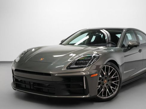 Certified 2026 Porsche Panamera 4 AWD/4WD image 7