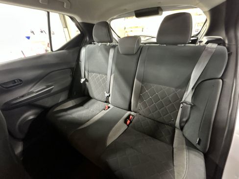 Used 2020 Nissan Kicks S image 24