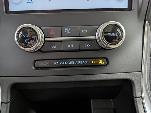 Used 2024 Ford Edge Titanium w/ Equipment Group 301A AWD/4WD image 19
