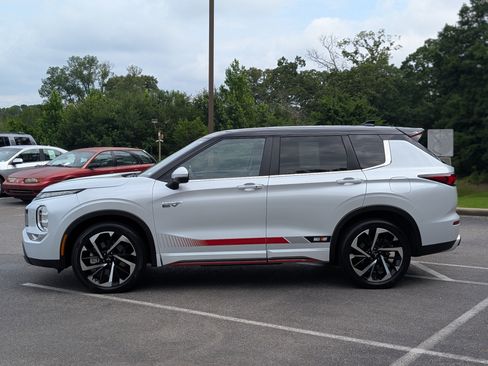 Used 2024 Mitsubishi Outlander Ralliart AWD/4WD image 6