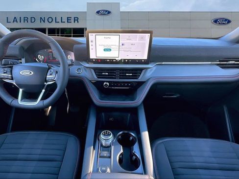 New 2026 Ford Explorer ST-Line w/ ST-Line Street Pack image 6