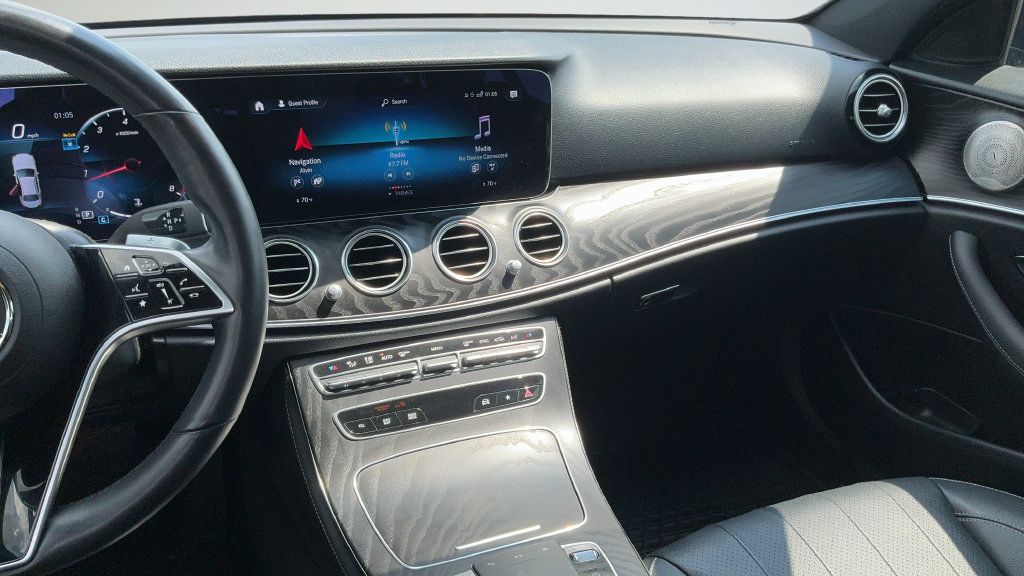 Used 2023 Mercedes-Benz E 350 4MATIC Sedan image 8