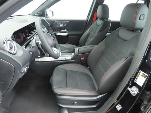 Certified 2025 Mercedes-Benz GLB 35 AMG GLB 35 AMG image 19