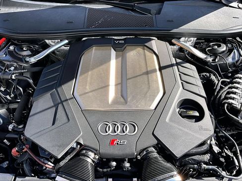 Used 2023 Audi RS 6 AWD/4WD image 10