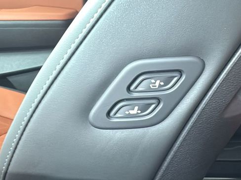 New 2026 Kia Carnival EX FWD image 41