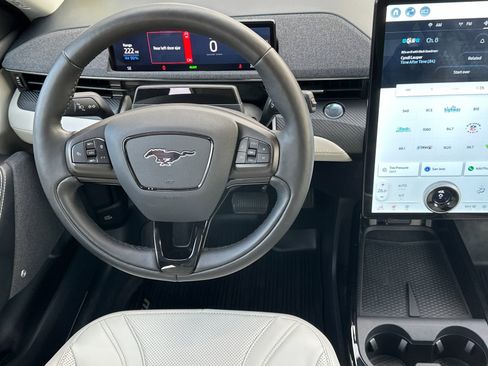 Used 2022 Ford Mustang Mach-E Premium image 14