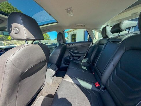 Used 2020 Volkswagen Jetta SEL Premium FWD image 6