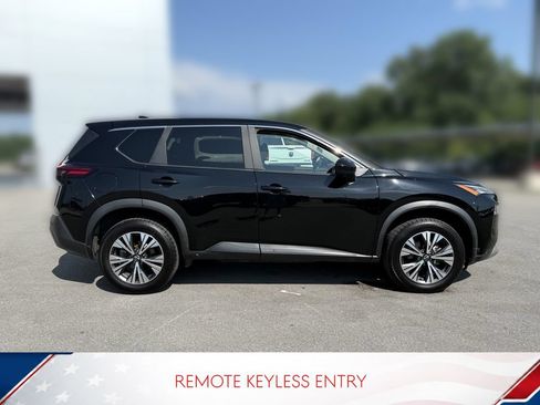 Used 2023 Nissan Rogue SV FWD image 4