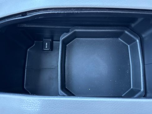 Used 2016 Toyota Highlander XLE FWD image 34